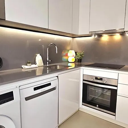 Alexia 3br Apartment *